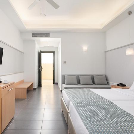 Sentido Apollo Palace Mesongí Exterior photo A room at the hotel