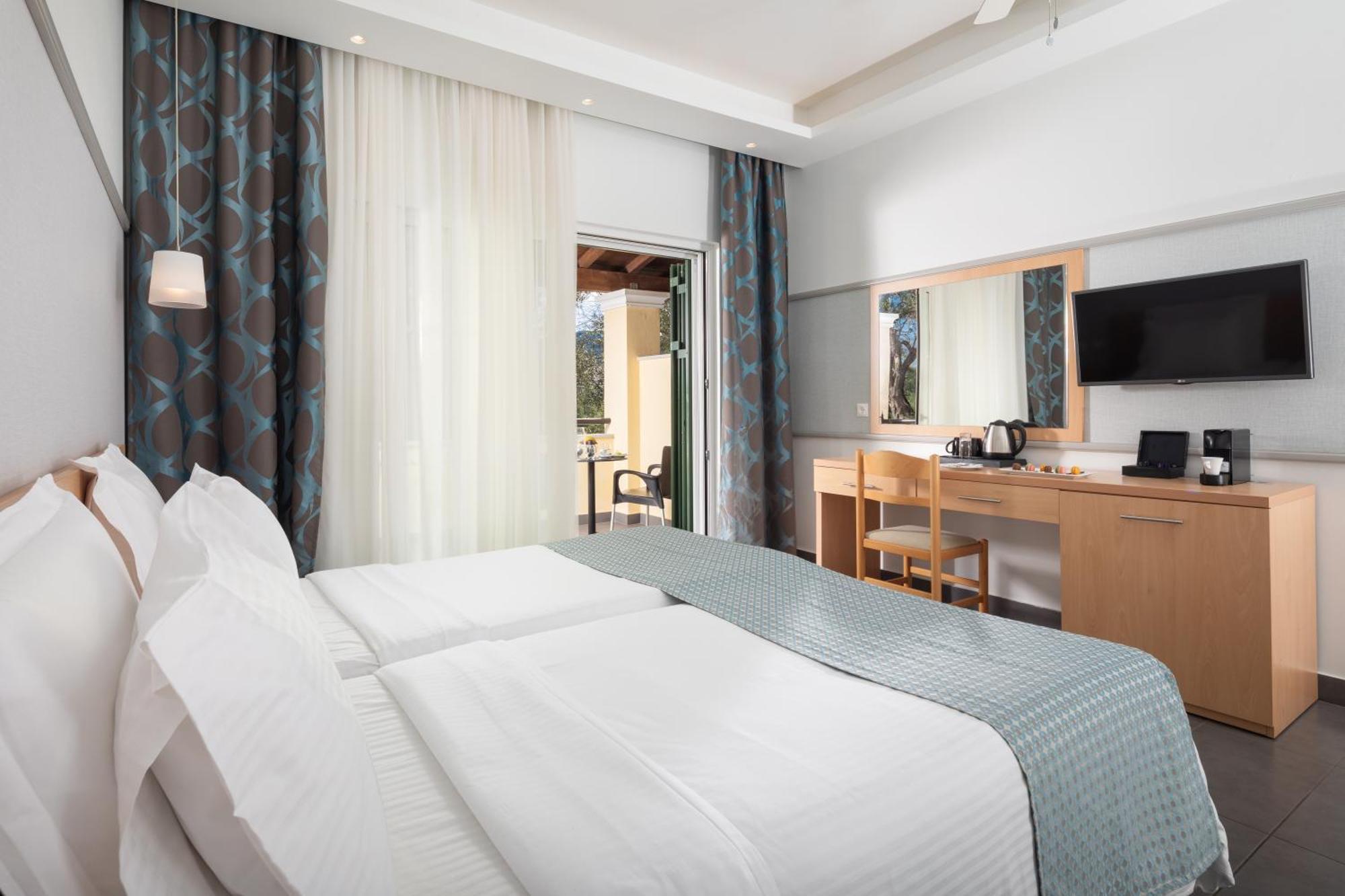 Sentido Apollo Palace Mesongí Exterior photo A typical room at the hotel